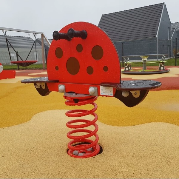 Jeu à bascule coccinelle Jeu à Bascule Coccinelle -KIDEA BOUTIQUE jeu a bascule coccinelle 1