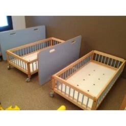 Lit Crèche Bas à Barreaux -KIDEA BOUTIQUE lit creche bas a barreaux empilable 2