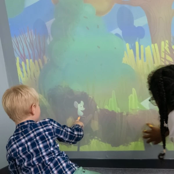 Mur interactif enfant Mur Interactif Enfant -KIDEA BOUTIQUE mur interactif enfant 2